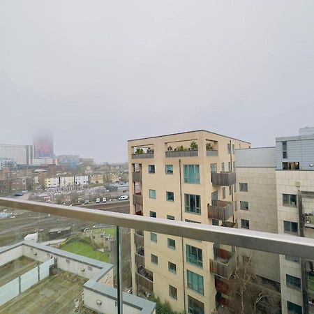 Luxurious Comfy Penthouse - Steps To East Croydon Train Station - Views Apartman Kültér fotó