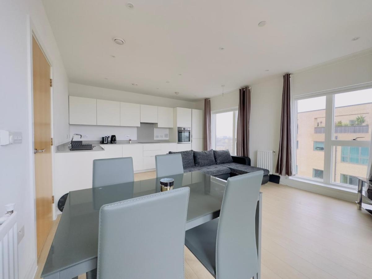 Luxurious Comfy Penthouse - Steps To East Croydon Train Station - Views Apartman Kültér fotó
